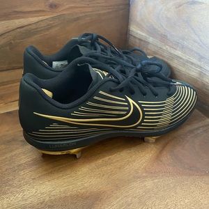 Women’s Nike softball cleats